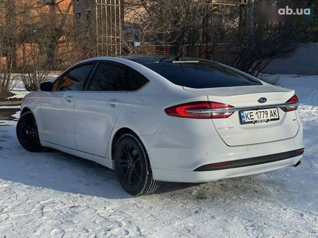 Форд Фьюжн 2018 в Днепре (Днепропетровске) на Automoto.ua Белый Форд Фьюжн, объемом двигателя 2.5 л и пробегом 121 тыс. км за 11700 $, фото 5 на Automoto.ua