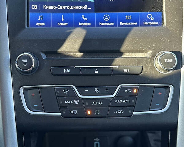 Белый Форд Фьюжн, объемом двигателя 2 л и пробегом 55 тыс. км за 14400 $, фото 35 на Automoto.ua