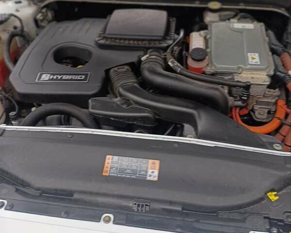 Білий Форд Фьюжен, об'ємом двигуна 2 л та пробігом 130 тис. км за 16850 $, фото 14 на Automoto.ua