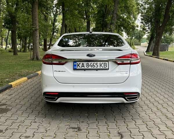 Білий Форд Фьюжен, об'ємом двигуна 2 л та пробігом 111 тис. км за 16000 $, фото 40 на Automoto.ua
