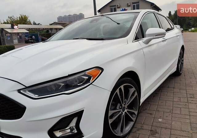 Білий Форд Фьюжен, об'ємом двигуна 2 л та пробігом 125 тис. км за 12500 $, фото 12 на Automoto.ua