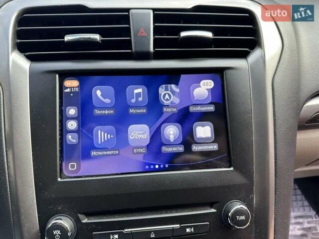 Білий Форд Фьюжен, об'ємом двигуна 2 л та пробігом 87 тис. км за 14500 $, фото 30 на Automoto.ua