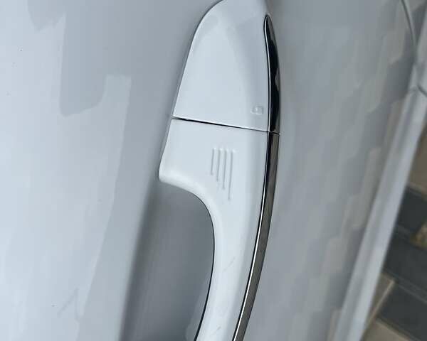 Білий Форд Фьюжен, об'ємом двигуна 1.5 л та пробігом 93 тис. км за 10999 $, фото 12 на Automoto.ua