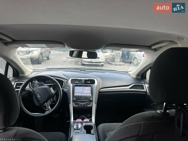 Форд Фьюжн 2018 в Днепре (Днепропетровске) на Automoto.ua Белый Форд Фьюжн, объемом двигателя 2 л и пробегом 130 тыс. км за 14400 $, фото 13 на Automoto.ua