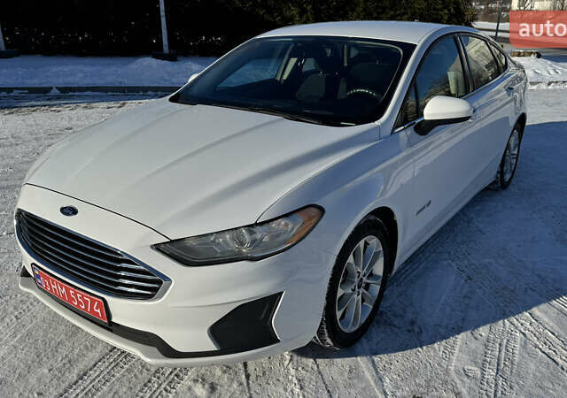 Білий Форд Фьюжен, об'ємом двигуна 0 л та пробігом 199 тис. км за 13100 $, фото 18 на Automoto.ua