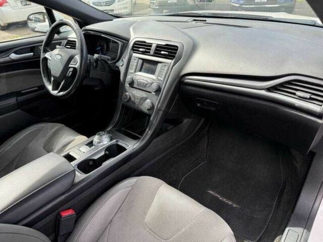 Форд Фьюжн 2018 в Тернополе на Automoto.ua Белый Форд Фьюжн, объемом двигателя 2.7 л и пробегом 34 тыс. км за 2900 $, фото 9 на Automoto.ua