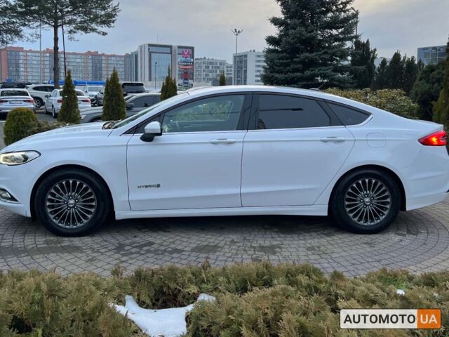 Белый Форд Фьюжн, объемом двигателя 2 л и пробегом 140 тыс. км за 13200 $, фото 3 на Automoto.ua