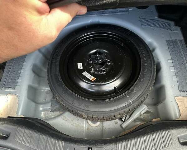 Білий Форд Фьюжен, об'ємом двигуна 2 л та пробігом 87 тис. км за 14500 $, фото 32 на Automoto.ua