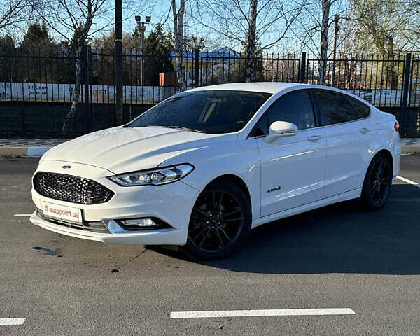 Белый Форд Фьюжн, объемом двигателя 2 л и пробегом 55 тыс. км за 14400 $, фото 1 на Automoto.ua