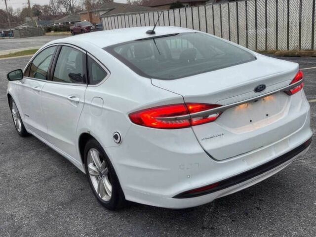 Белый Форд Фьюжн, объемом двигателя 2 л и пробегом 36 тыс. км за 10000 $, фото 5 на Automoto.ua