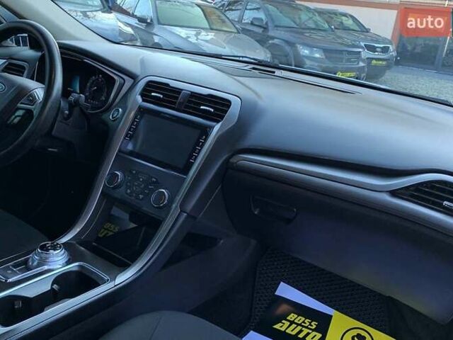 Белый Форд Фьюжн, объемом двигателя 2 л и пробегом 137 тыс. км за 14800 $, фото 13 на Automoto.ua