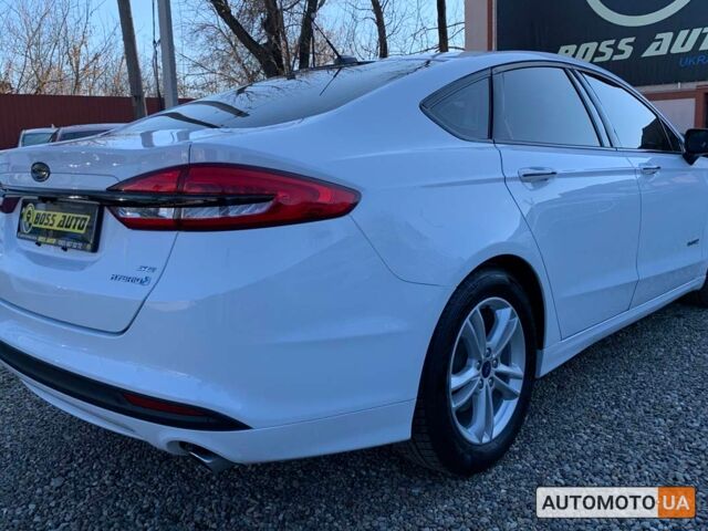 Форд Фьюжн 2018 в Коломые на Automoto.ua Белый Форд Фьюжн, объемом двигателя 2 л и пробегом 120 тыс. км за 15999 $, фото 5 на Automoto.ua