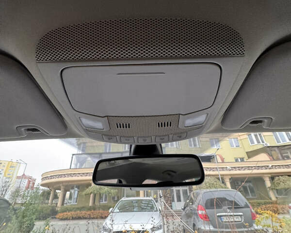 Білий Форд Фьюжен, об'ємом двигуна 2 л та пробігом 68 тис. км за 17200 $, фото 32 на Automoto.ua