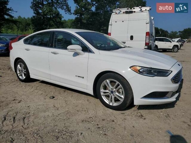 Форд Фьюжн 2018 в Киеве на Automoto.ua Белый Форд Фьюжн, объемом двигателя 2 л и пробегом 147 тыс. км за 1900 $, фото 3 на Automoto.ua