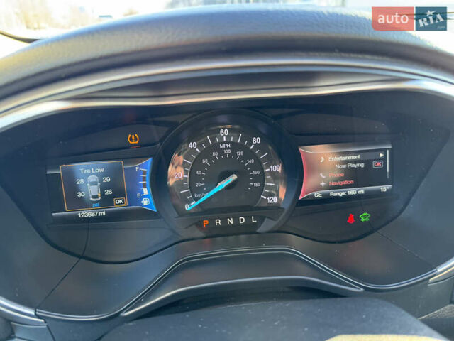 Білий Форд Фьюжен, об'ємом двигуна 0 л та пробігом 199 тис. км за 13100 $, фото 25 на Automoto.ua