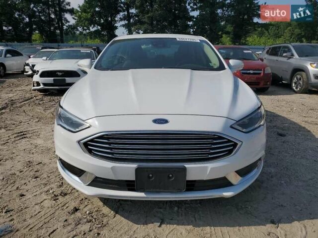 Форд Фьюжн 2018 в Киеве на Automoto.ua Белый Форд Фьюжн, объемом двигателя 2 л и пробегом 147 тыс. км за 1900 $, фото 4 на Automoto.ua