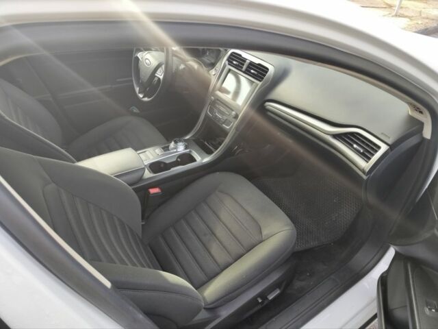 Білий Форд Фьюжен, об'ємом двигуна 1.5 л та пробігом 47 тис. км за 13000 $, фото 3 на Automoto.ua