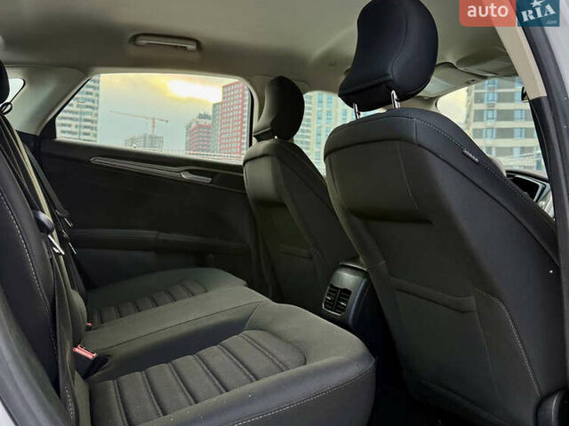 Белый Форд Фьюжн, объемом двигателя 2 л и пробегом 199 тыс. км за 14500 $, фото 34 на Automoto.ua
