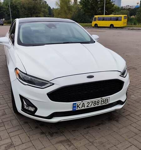 Білий Форд Фьюжен, об'ємом двигуна 2 л та пробігом 125 тис. км за 12500 $, фото 9 на Automoto.ua