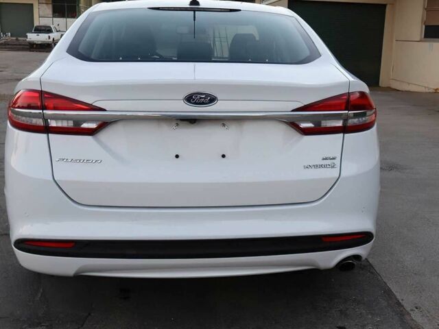 Белый Форд Фьюжн, объемом двигателя 2 л и пробегом 36 тыс. км за 6100 $, фото 4 на Automoto.ua