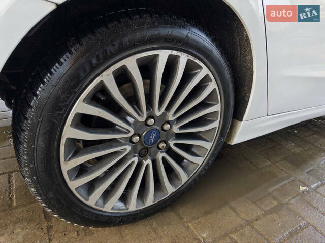 Белый Форд Фьюжн, объемом двигателя 2 л и пробегом 149 тыс. км за 13700 $, фото 20 на Automoto.ua