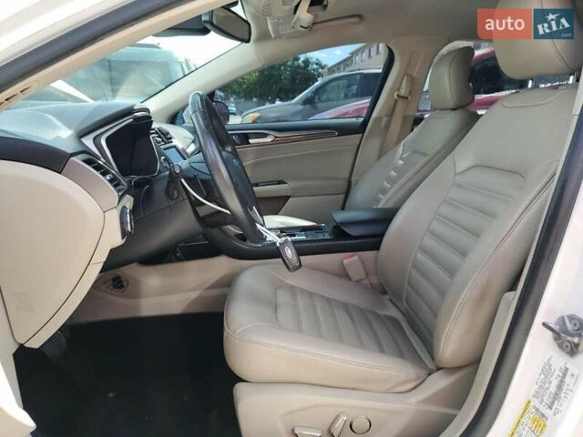Білий Форд Фьюжен, об'ємом двигуна 1.5 л та пробігом 159 тис. км за 2600 $, фото 6 на Automoto.ua