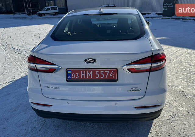 Білий Форд Фьюжен, об'ємом двигуна 0 л та пробігом 199 тис. км за 13100 $, фото 15 на Automoto.ua