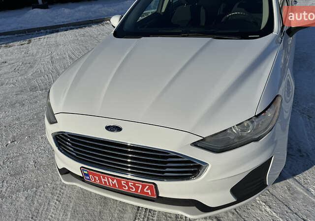 Білий Форд Фьюжен, об'ємом двигуна 0 л та пробігом 199 тис. км за 13100 $, фото 9 на Automoto.ua