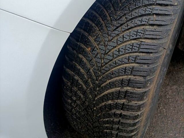 Белый Форд Фьюжн, объемом двигателя 2 л и пробегом 130 тыс. км за 16850 $, фото 4 на Automoto.ua