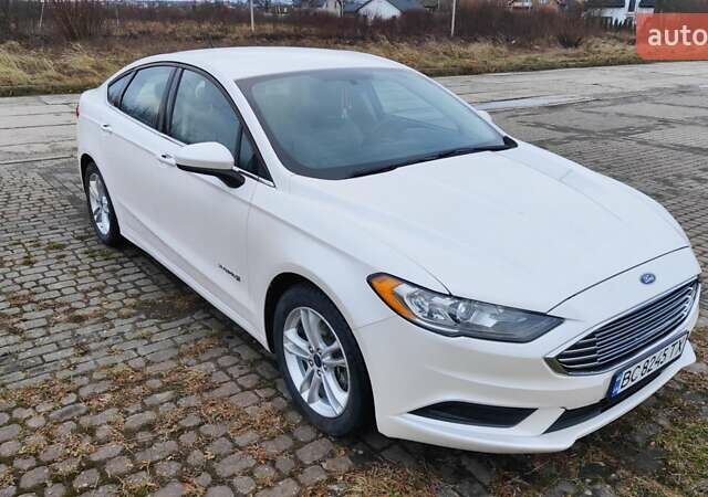 Белый Форд Фьюжн, объемом двигателя 2 л и пробегом 162 тыс. км за 15600 $, фото 1 на Automoto.ua