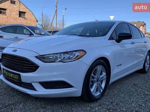 Белый Форд Фьюжн, объемом двигателя 2 л и пробегом 137 тыс. км за 14800 $, фото 2 на Automoto.ua