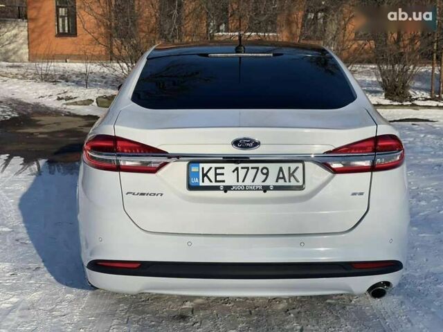 Форд Фьюжн 2018 в Днепре (Днепропетровске) на Automoto.ua Белый Форд Фьюжн, объемом двигателя 2.5 л и пробегом 121 тыс. км за 11700 $, фото 4 на Automoto.ua