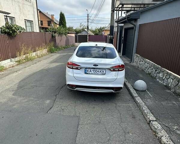 Білий Форд Фьюжен, об'ємом двигуна 2 л та пробігом 87 тис. км за 14500 $, фото 11 на Automoto.ua