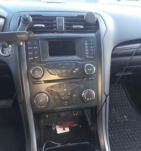 Белый Форд Фьюжн, объемом двигателя 2.5 л и пробегом 77 тыс. км за 11500 $, фото 20 на Automoto.ua