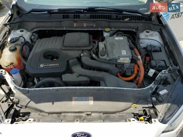 Білий Форд Фьюжен, об'ємом двигуна 2 л та пробігом 145 тис. км за 2200 $, фото 10 на Automoto.ua