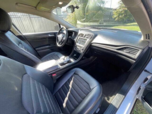 Білий Форд Фьюжен, об'ємом двигуна 2.5 л та пробігом 33 тис. км за 9400 $, фото 9 на Automoto.ua