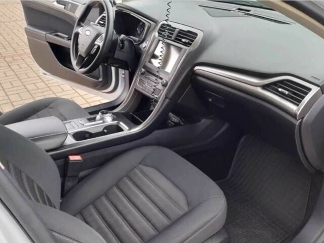 Білий Форд Фьюжен, об'ємом двигуна 2 л та пробігом 125 тис. км за 10600 $, фото 9 на Automoto.ua