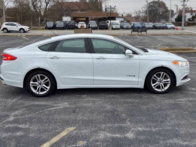 Белый Форд Фьюжн, объемом двигателя 2 л и пробегом 36 тыс. км за 10000 $, фото 3 на Automoto.ua