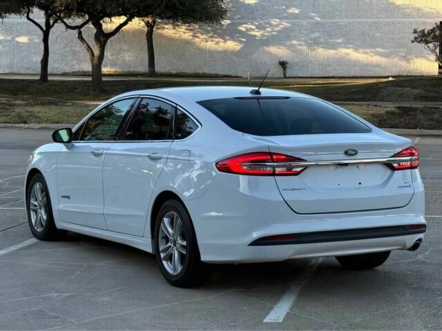 Белый Форд Фьюжн, объемом двигателя 2 л и пробегом 43 тыс. км за 2300 $, фото 4 на Automoto.ua