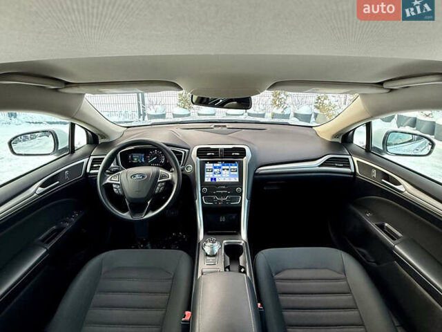 Белый Форд Фьюжн, объемом двигателя 2 л и пробегом 199 тыс. км за 14500 $, фото 40 на Automoto.ua