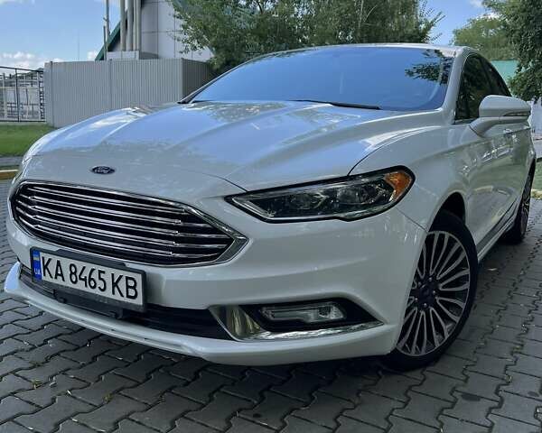 Білий Форд Фьюжен, об'ємом двигуна 2 л та пробігом 111 тис. км за 16000 $, фото 10 на Automoto.ua