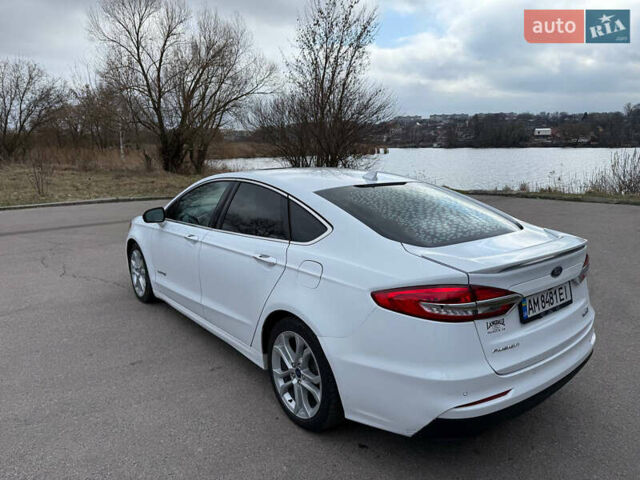 Белый Форд Фьюжн, объемом двигателя 2 л и пробегом 134 тыс. км за 16900 $, фото 3 на Automoto.ua