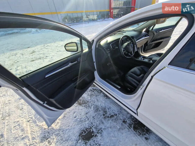 Белый Форд Фьюжн, объемом двигателя 2 л и пробегом 122 тыс. км за 13800 $, фото 10 на Automoto.ua