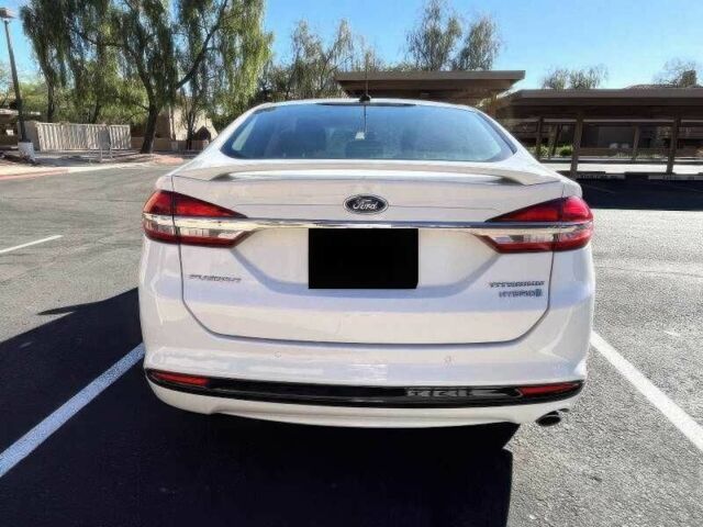 Білий Форд Фьюжен, об'ємом двигуна 2 л та пробігом 89 тис. км за 7000 $, фото 3 на Automoto.ua