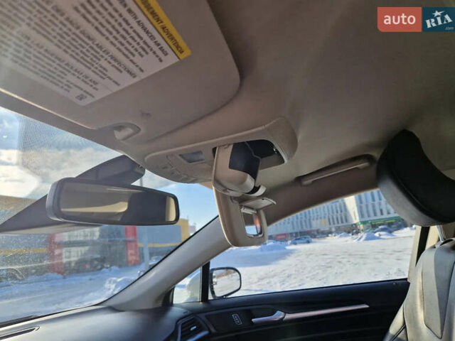 Белый Форд Фьюжн, объемом двигателя 2 л и пробегом 122 тыс. км за 13800 $, фото 11 на Automoto.ua