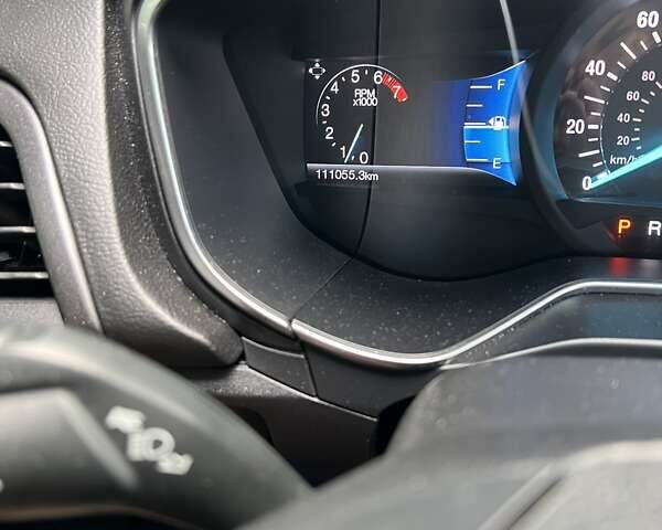 Білий Форд Фьюжен, об'ємом двигуна 2 л та пробігом 111 тис. км за 16000 $, фото 44 на Automoto.ua