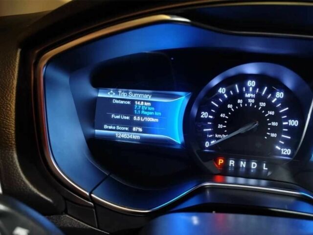 Білий Форд Фьюжен, об'ємом двигуна 2 л та пробігом 125 тис. км за 10600 $, фото 12 на Automoto.ua