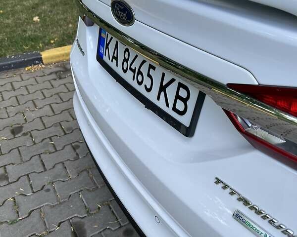 Білий Форд Фьюжен, об'ємом двигуна 2 л та пробігом 111 тис. км за 16000 $, фото 29 на Automoto.ua