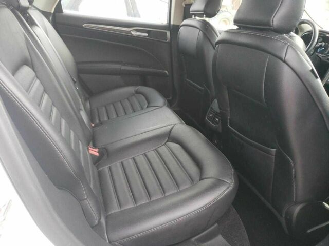 Белый Форд Фьюжн, объемом двигателя 2 л и пробегом 68 тыс. км за 2000 $, фото 9 на Automoto.ua