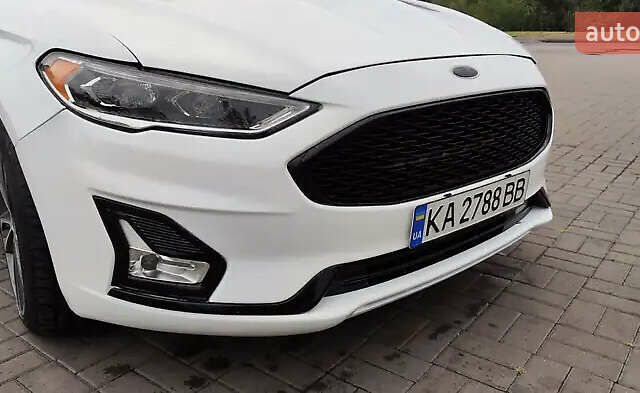 Белый Форд Фьюжн, объемом двигателя 2 л и пробегом 127 тыс. км за 14400 $, фото 2 на Automoto.ua